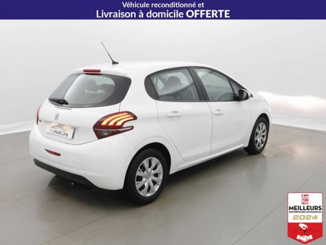 Peugeot 208 image 1