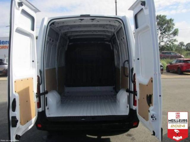 Nissan Interstar image 4