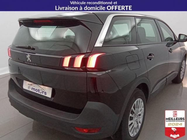 Peugeot 5008 image 1