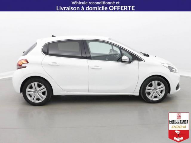 Peugeot 208 image 7