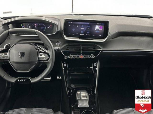 Peugeot 2008 image 2