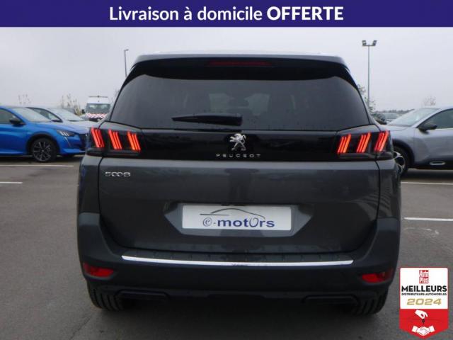 Peugeot 5008 image 1