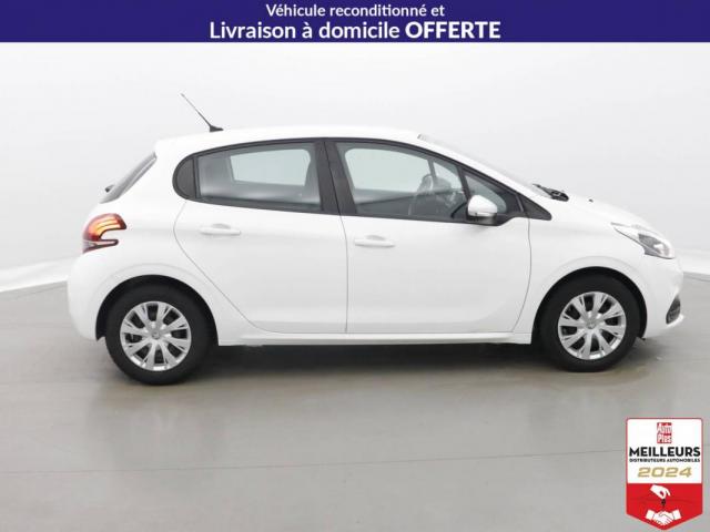 Peugeot 208 image 3