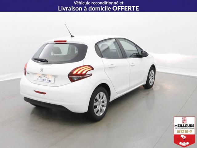 Peugeot 208 image 9