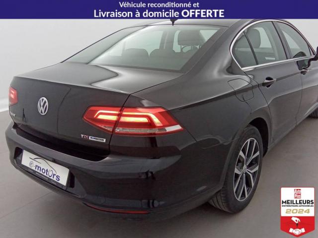 Volkswagen Passat image 1