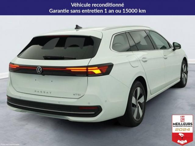 Volkswagen Passat image 9
