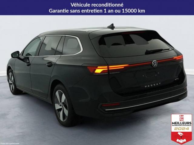 Volkswagen Passat image 9