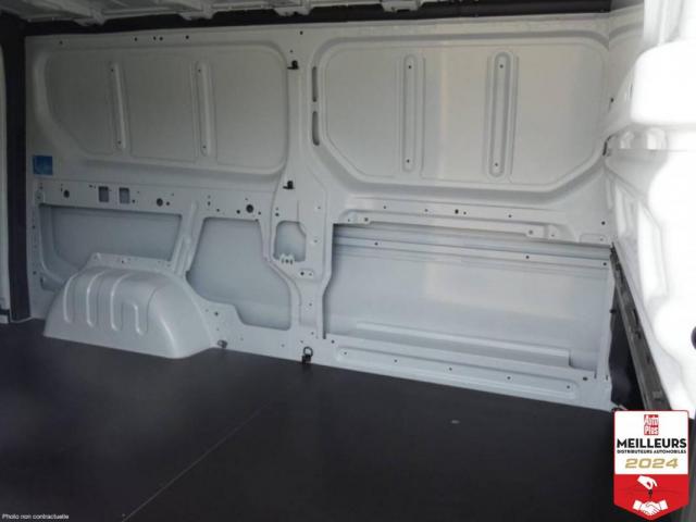 Renault Trafic image 2