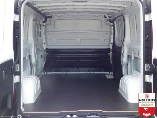 Renault Trafic image 1