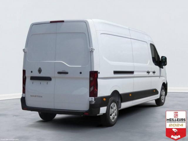 Renault Master image 1