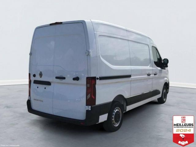 Renault Master image 1