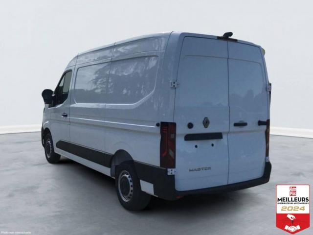 Renault Master image 2