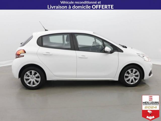 Peugeot 208 image 1