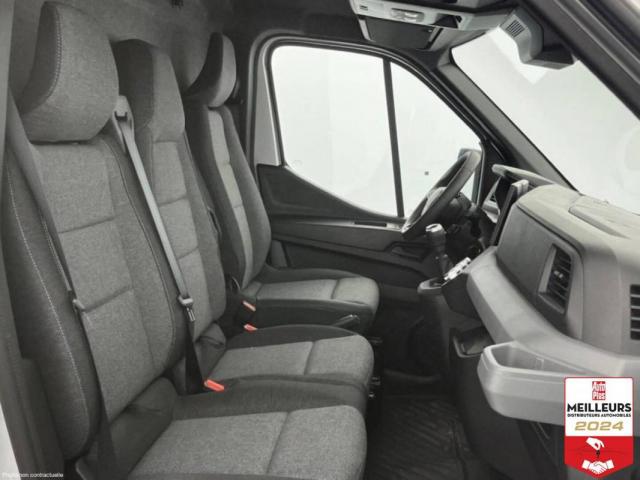 Renault Master image 2