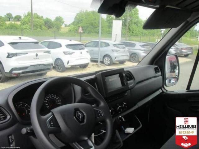Renault Master image 2