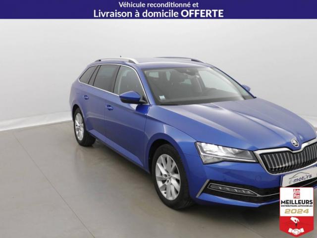 Skoda Superb Combi image 8