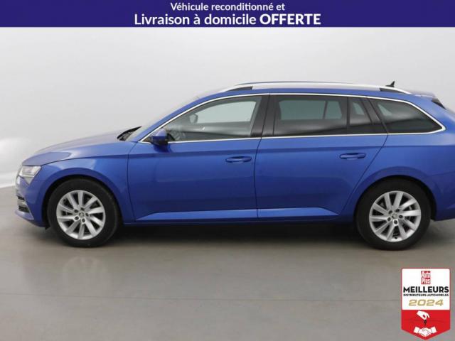 Skoda Superb Combi image 6