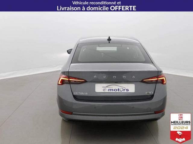 Skoda Octavia image 5