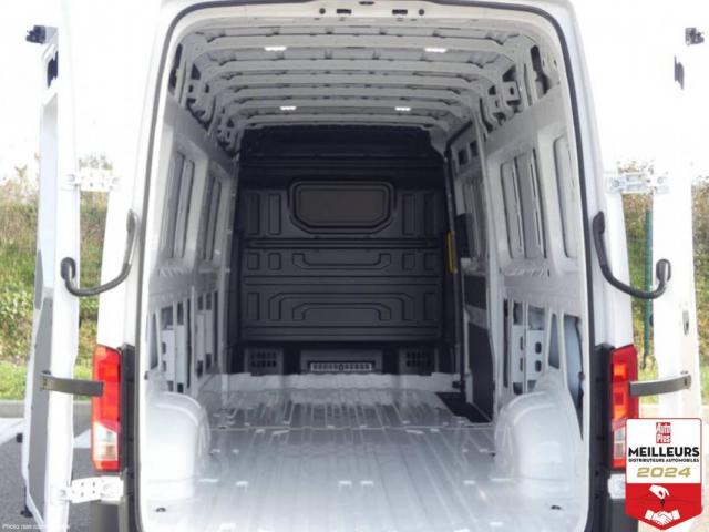 Volkswagen Crafter image 9