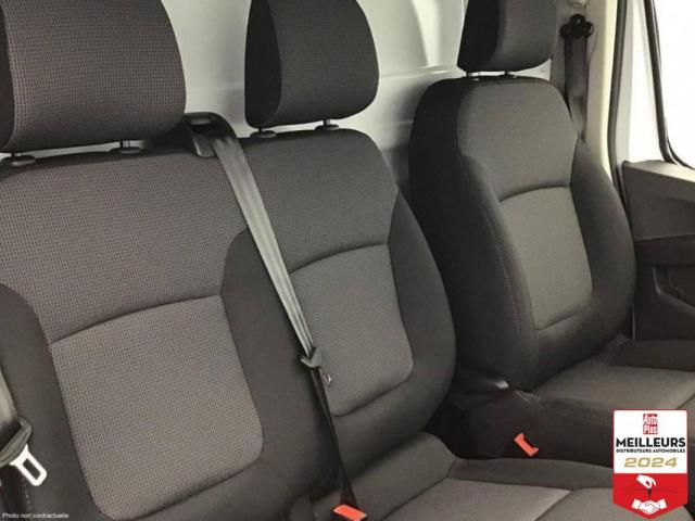 Renault Trafic image 2