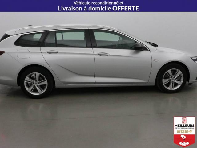 Opel Insignia Sports Tourer image 9