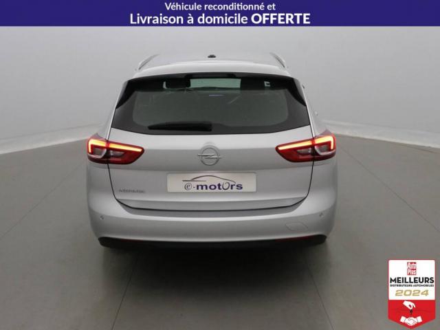 Opel Insignia Sports Tourer image 1