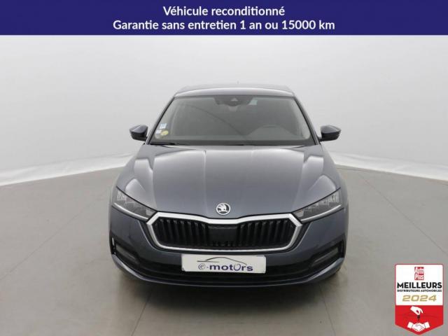 Skoda Octavia image 2