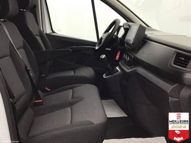 Renault Trafic image 2