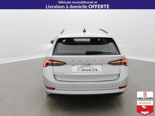 Skoda Octavia image 8