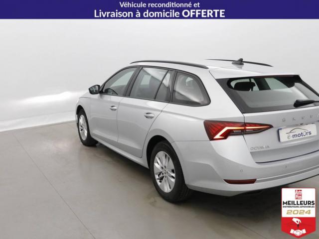 Skoda Octavia image 6