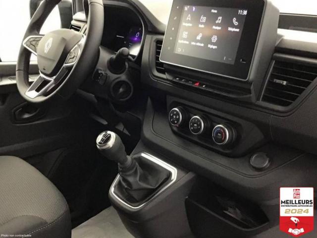 Renault Trafic image 4