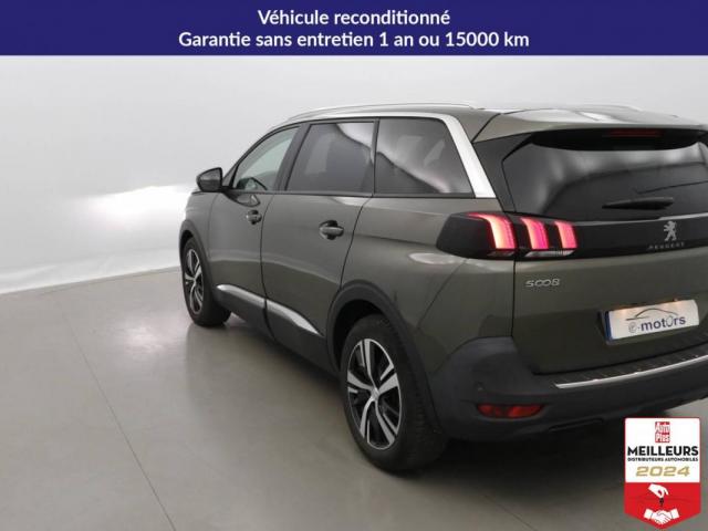 Peugeot 5008 image 2