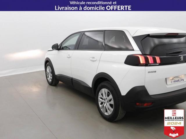 Peugeot 5008 image 1