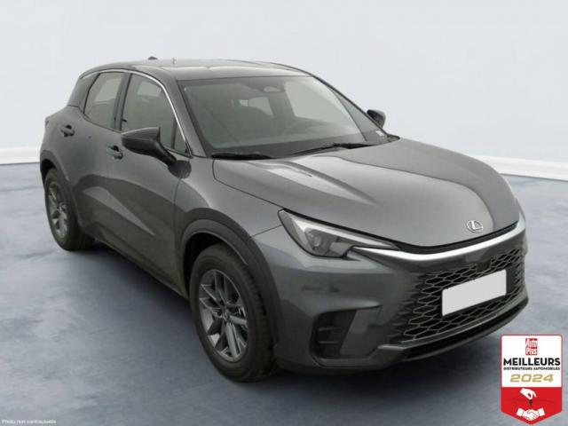 Lexus Lbx image 9