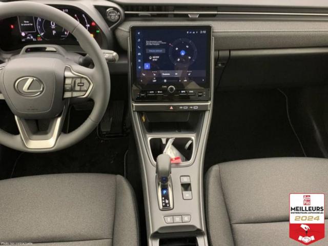 Lexus Lbx image 4