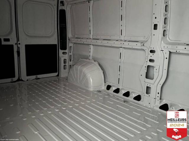 Peugeot Boxer image 2