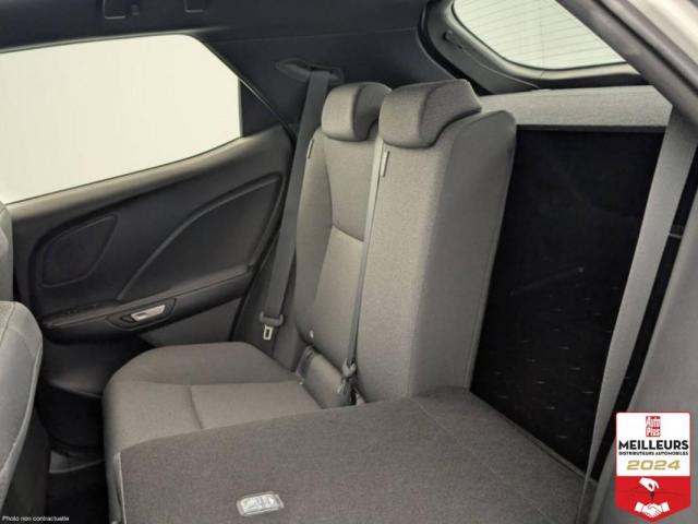 Lexus Lbx image 8