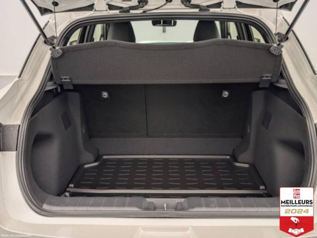 Lexus Lbx image 5