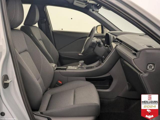 Lexus Lbx image 2