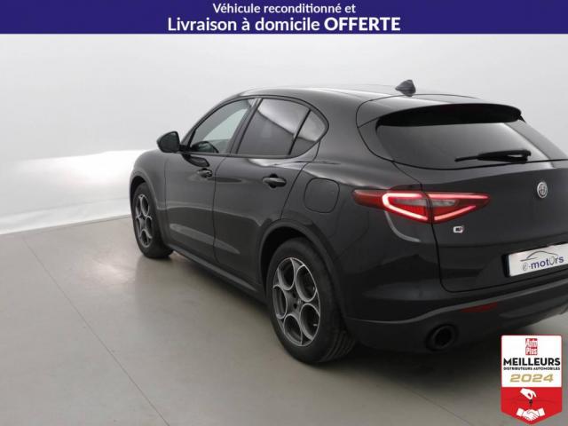 Alfa Romeo Stelvio image 7