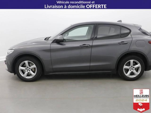 Alfa Romeo Stelvio image 4