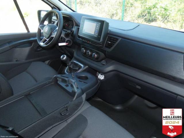Renault Trafic image 1