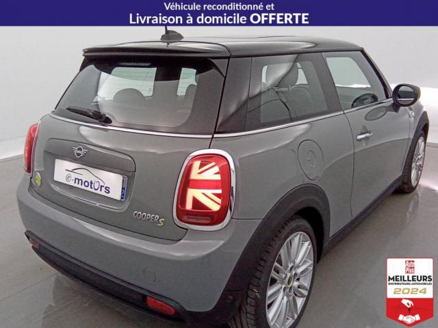 Mini Hatch image 3
