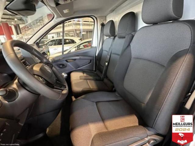 Renault Trafic image 2