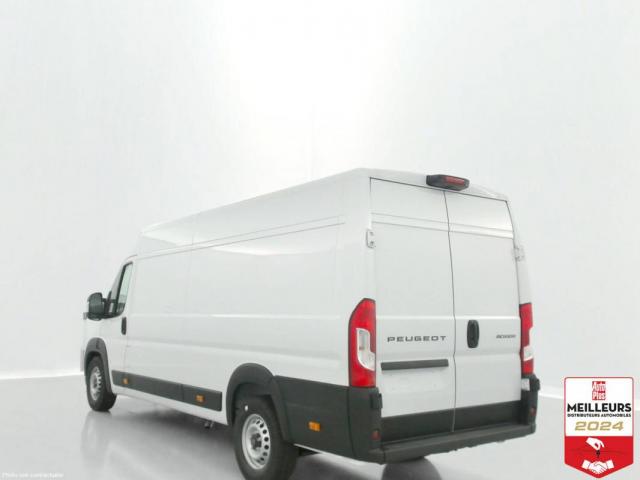 Peugeot Boxer image 1