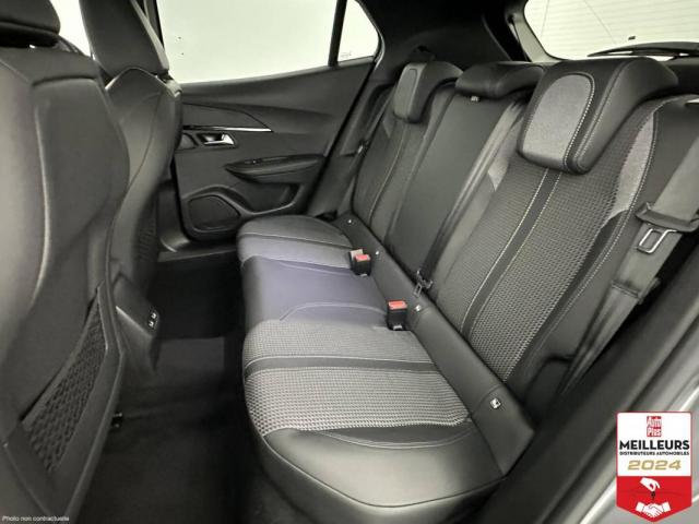 Peugeot 2008 image 2