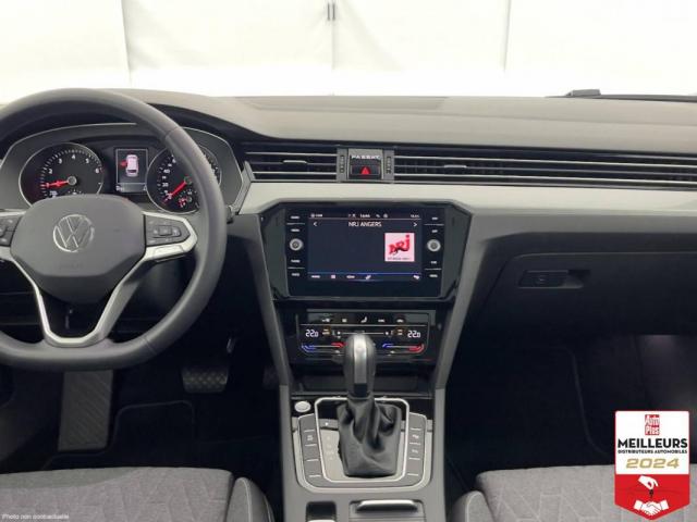 Volkswagen Passat Sw image 2