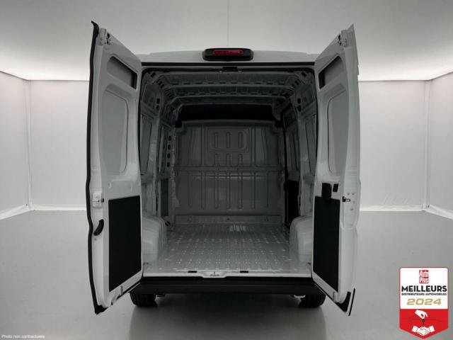 Peugeot Boxer image 1
