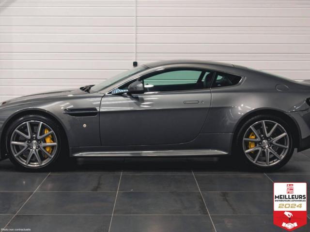 Aston Martin Vantage image 5