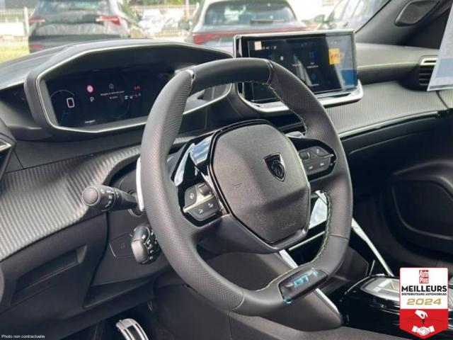 Peugeot 2008 image 8